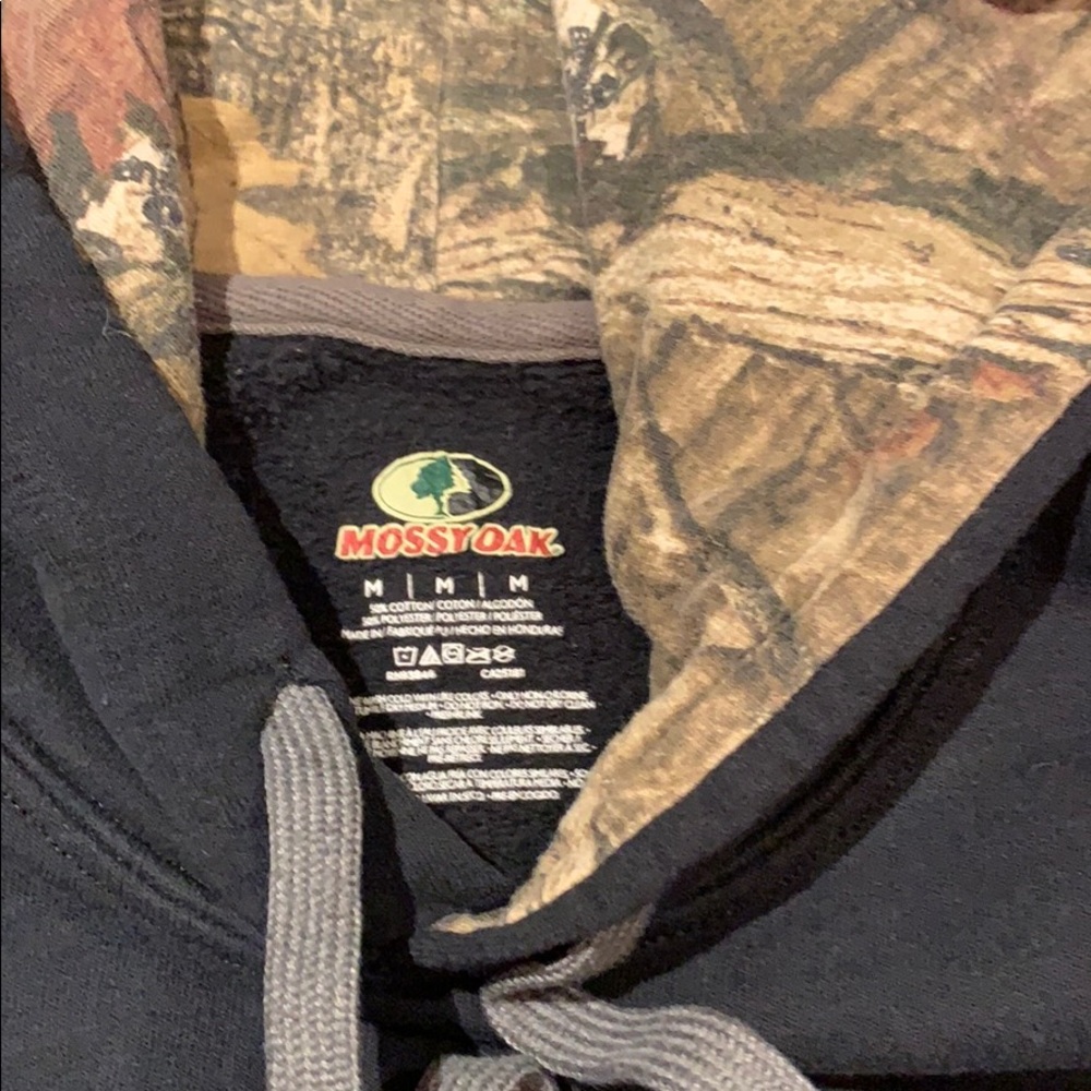 Mossy oak hoodie and fruit of the loom gray hoodie - Picture 2 of 7